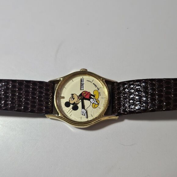 Mickey Mouse Seiko Quartz 3Y03-0049 Vintage 1980\'s Ladies Analog Watch Needs Bat